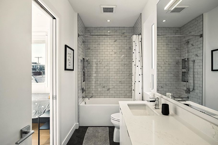 452 E 4th Street North Vancouver, BC - 20