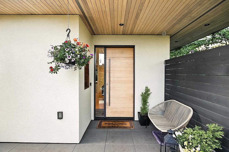 452 E 4th Street North Vancouver, BC - 4