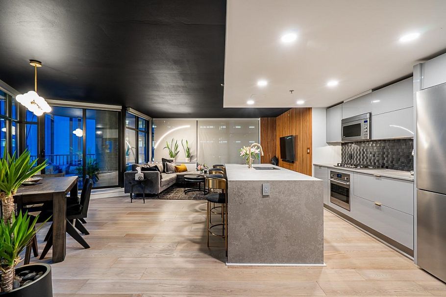 310 128 W Cordova Street Vancouver, BC - 3