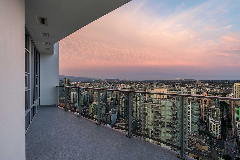 4608 1289 Hornby Street Vancouver, BC - 18