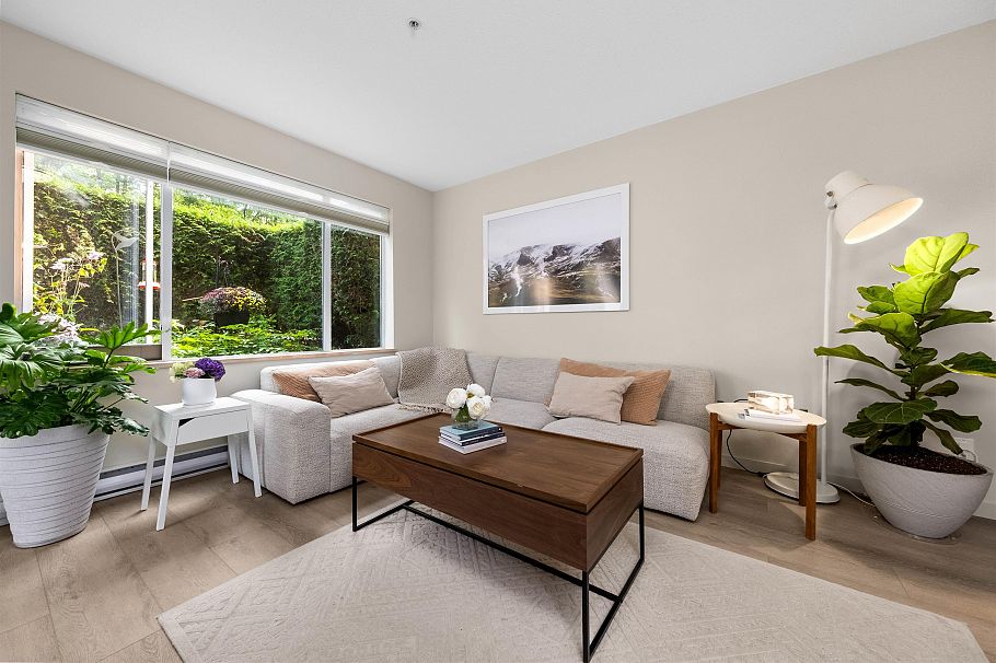 210 3608 Deercrest Drive North Vancouver, BC - 4