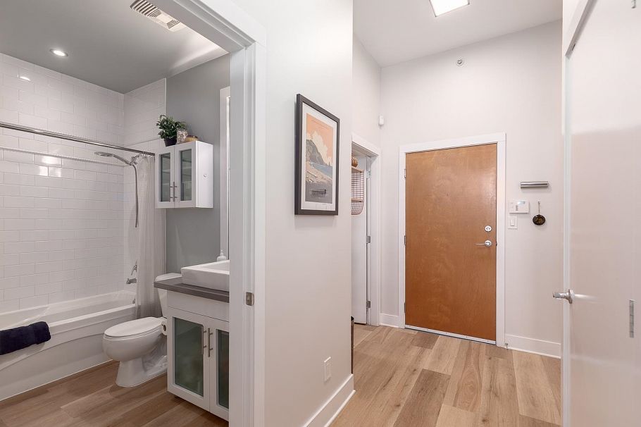 208 2635 Prince Edward Street Vancouver, BC - 20