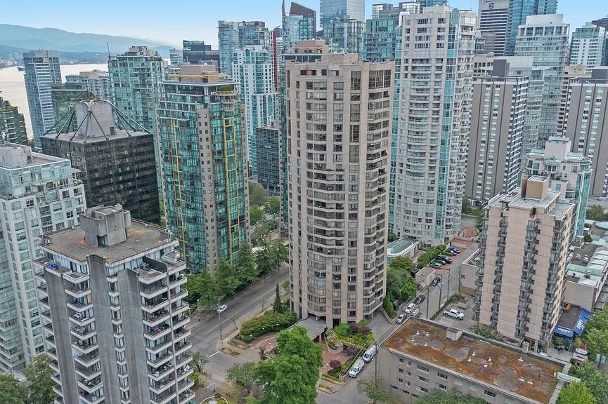 601 738 Broughton Street Vancouver, BC - 2