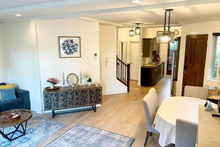 9 215 E 4th Street North Vancouver, BC - 23