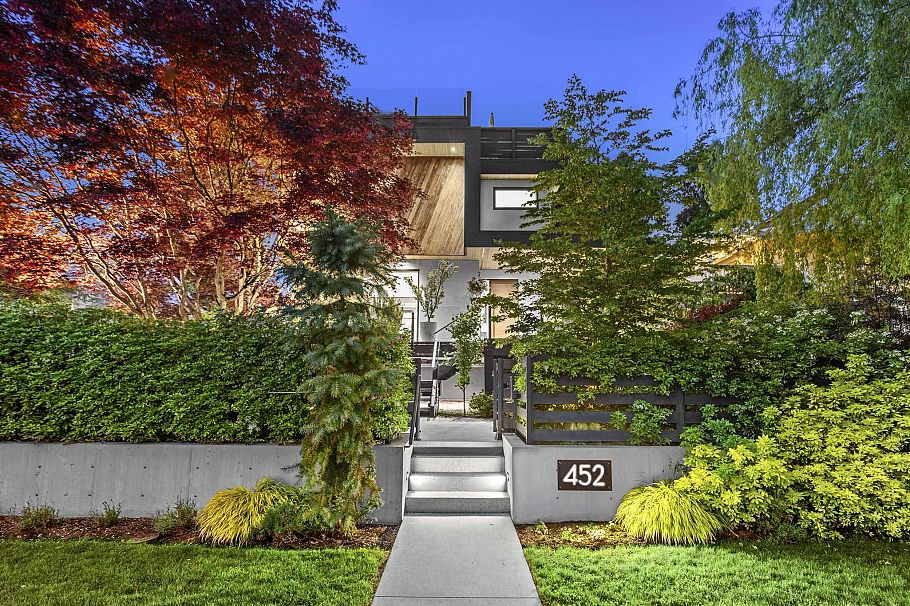 452 E 4th Street North Vancouver, BC - 39