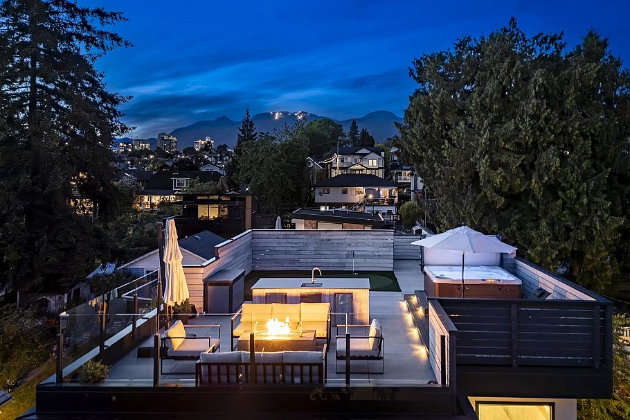 452 E 4th Street North Vancouver, BC - 24