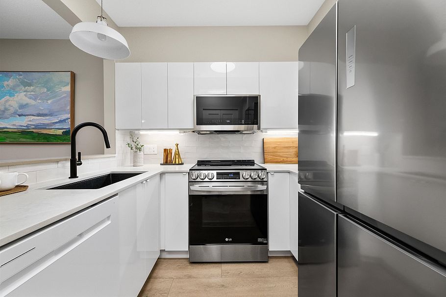 210 3608 Deercrest Drive North Vancouver, BC - 10