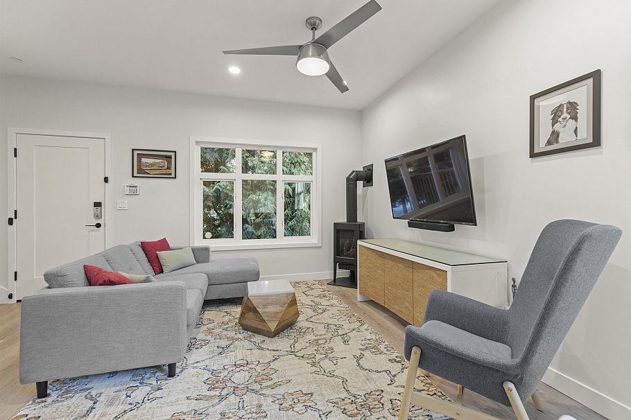 1676 Victoria Drive Vancouver, BC - 13