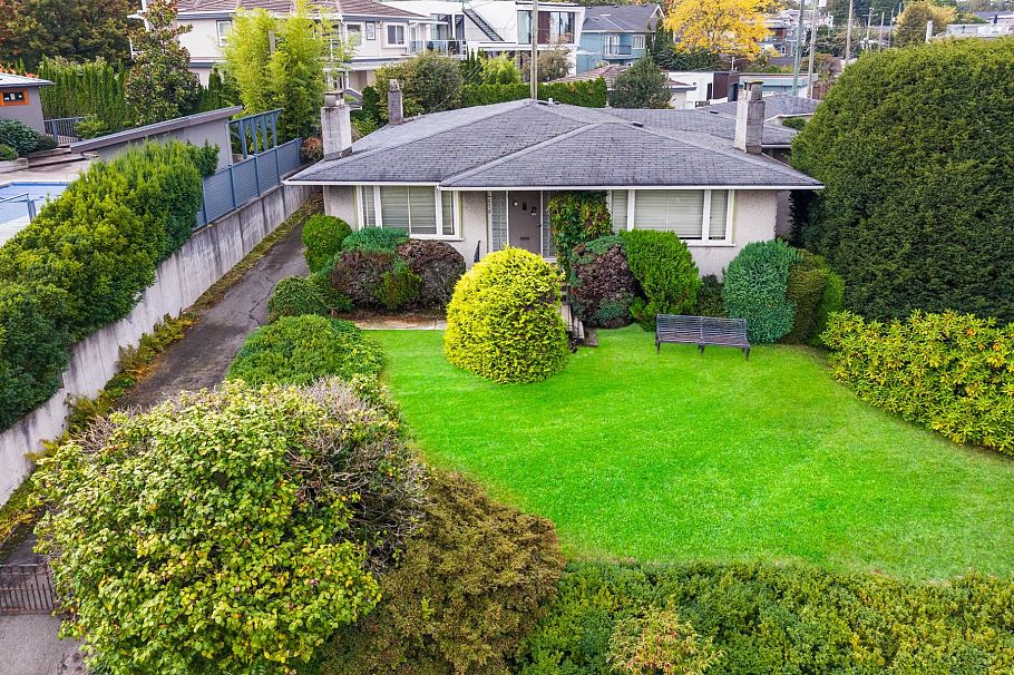 4275 Quesnel Drive Vancouver, BC - 1