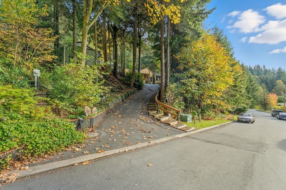 2336 Treetop Lane North Vancouver, BC - 21