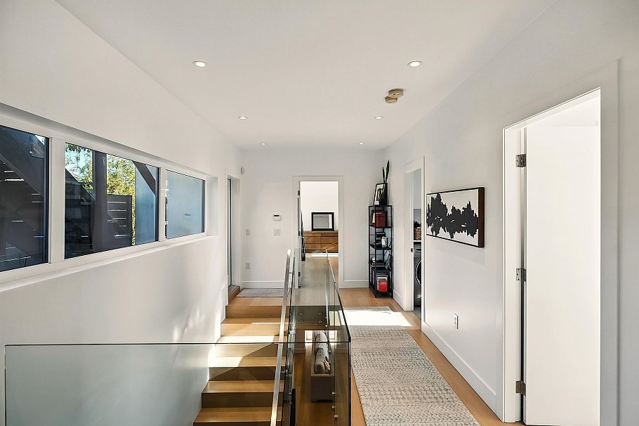 452 E 4th Street North Vancouver, BC - 21