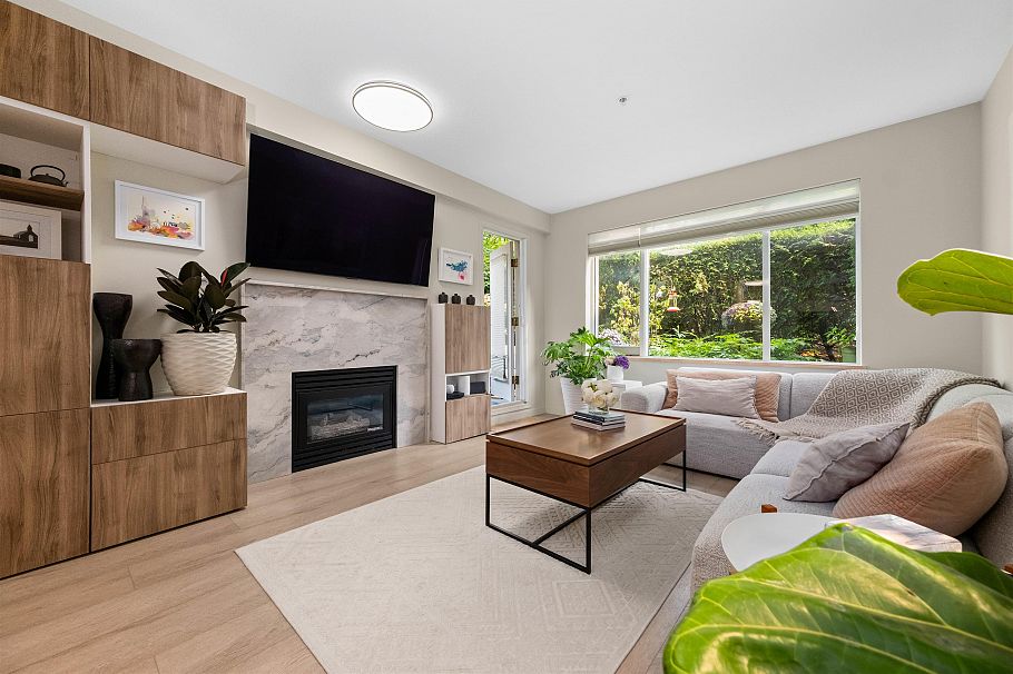 210 3608 Deercrest Drive North Vancouver, BC - 2