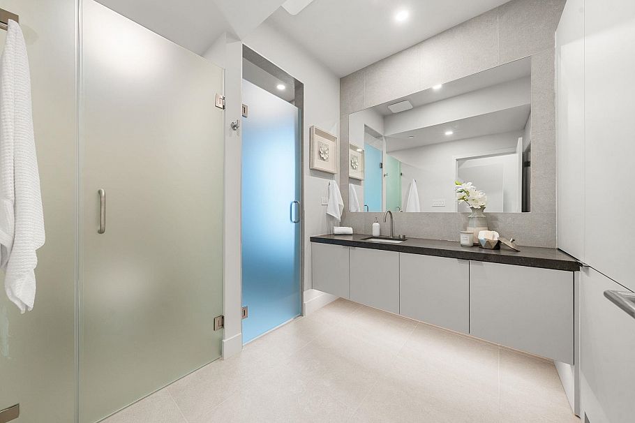 1 638 E 46th Avenue Vancouver, BC - 28