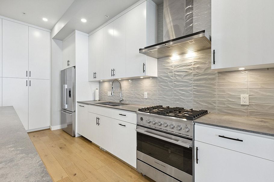 4684 Capilano Road North Vancouver, BC - 3