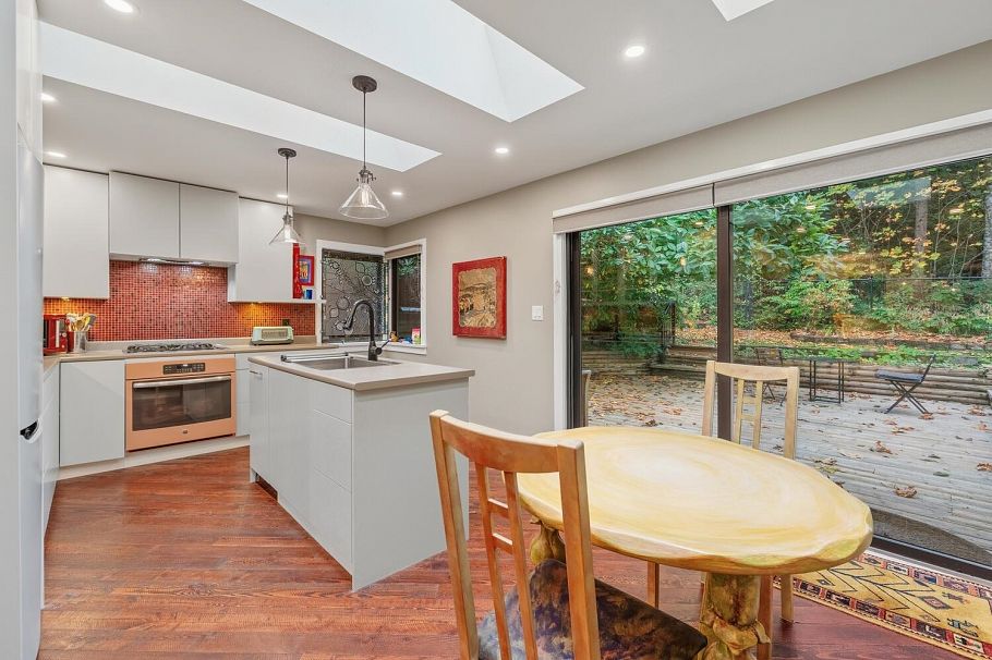 2336 Treetop Lane North Vancouver, BC - 9