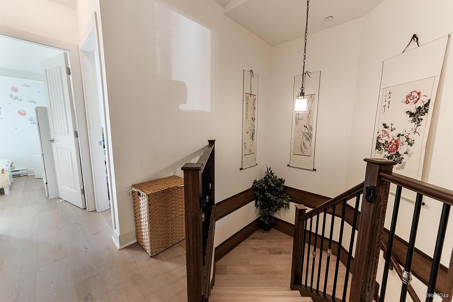 9 215 E 4th Street North Vancouver, BC - 6