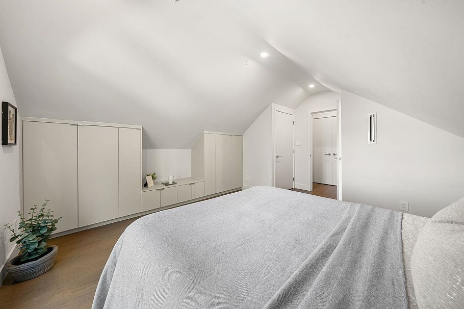 1 638 E 46th Avenue Vancouver, BC - 33