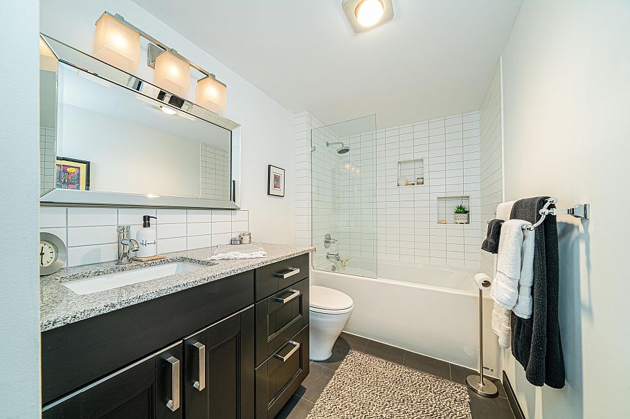 413 1385 Draycott Road North Vancouver, BC - 6