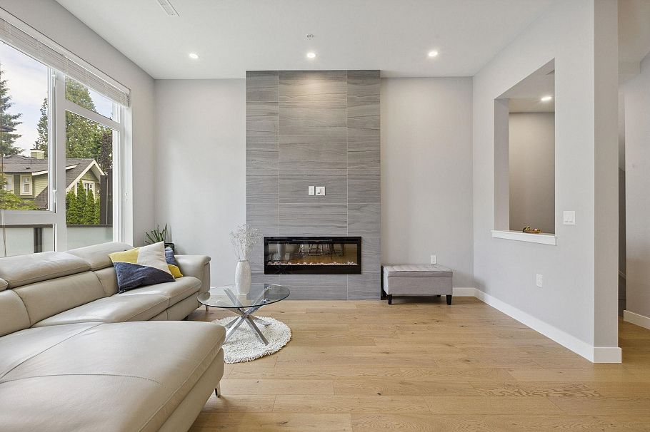 4684 Capilano Road North Vancouver, BC - 2