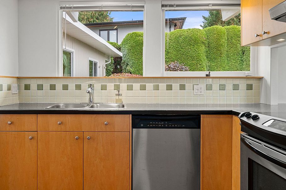 749 Winona Avenue North Vancouver, BC - 19
