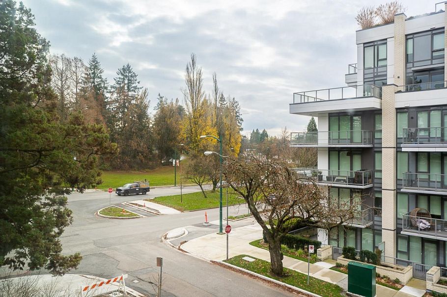 301 505 W 30th Avenue Vancouver, BC - 20