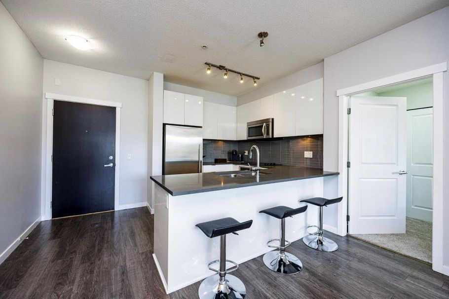 301 2665 Mountain Highway North Vancouver, BC - 5