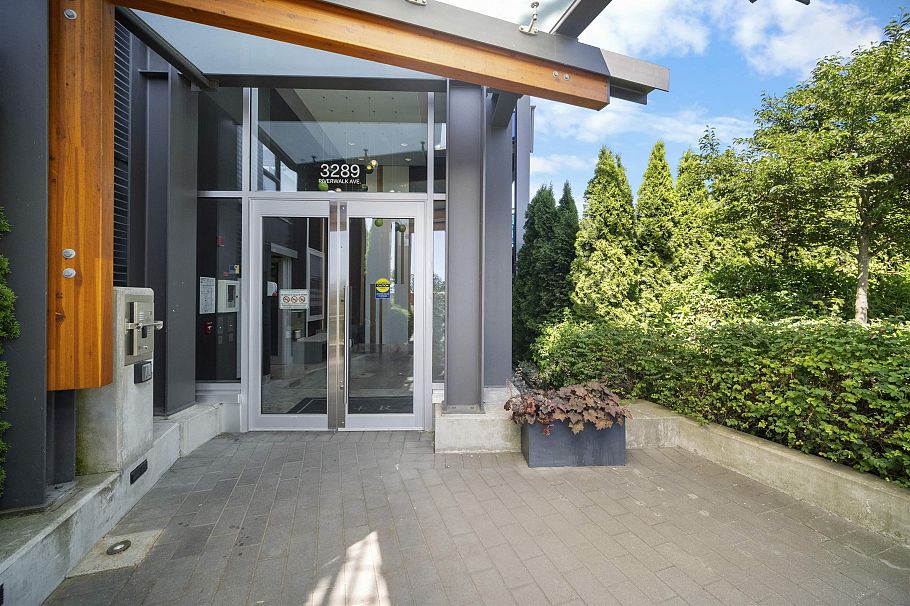 214 3289 Riverwalk Avenue Vancouver, BC - 2