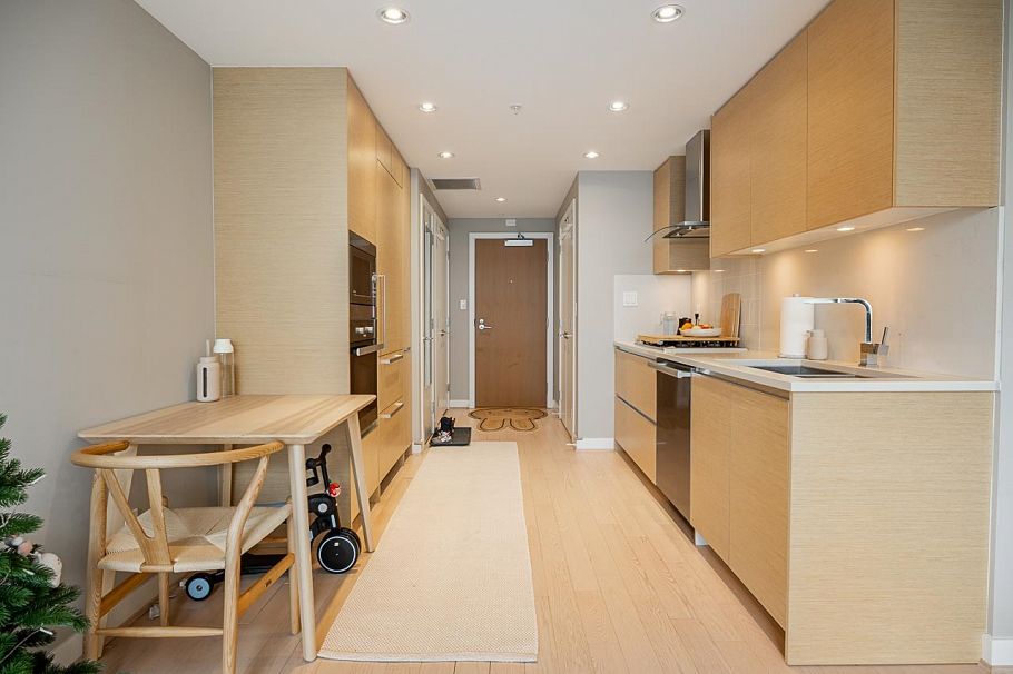 301 505 W 30th Avenue Vancouver, BC - 14