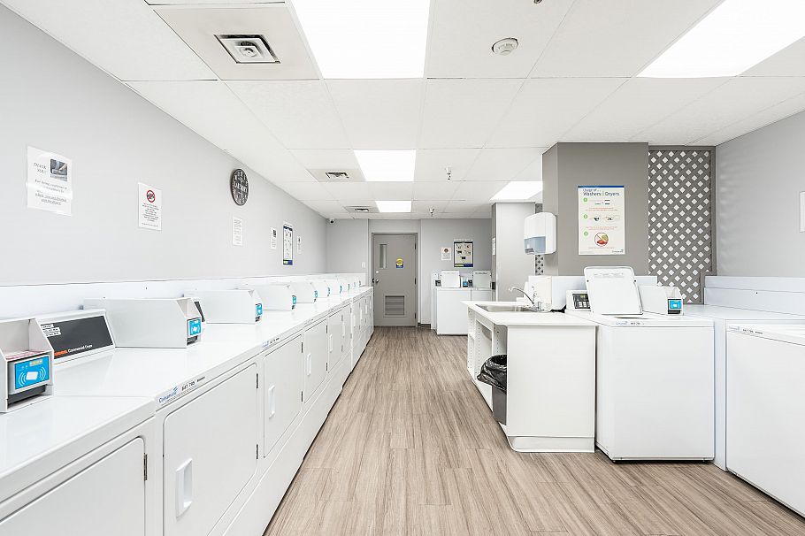 1008 2004 Fullerton Avenue North Vancouver, BC - 10