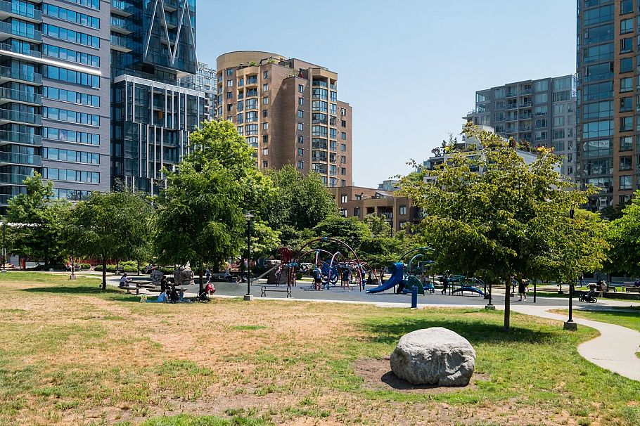 3306 1111 Richards Street Vancouver, BC - 30