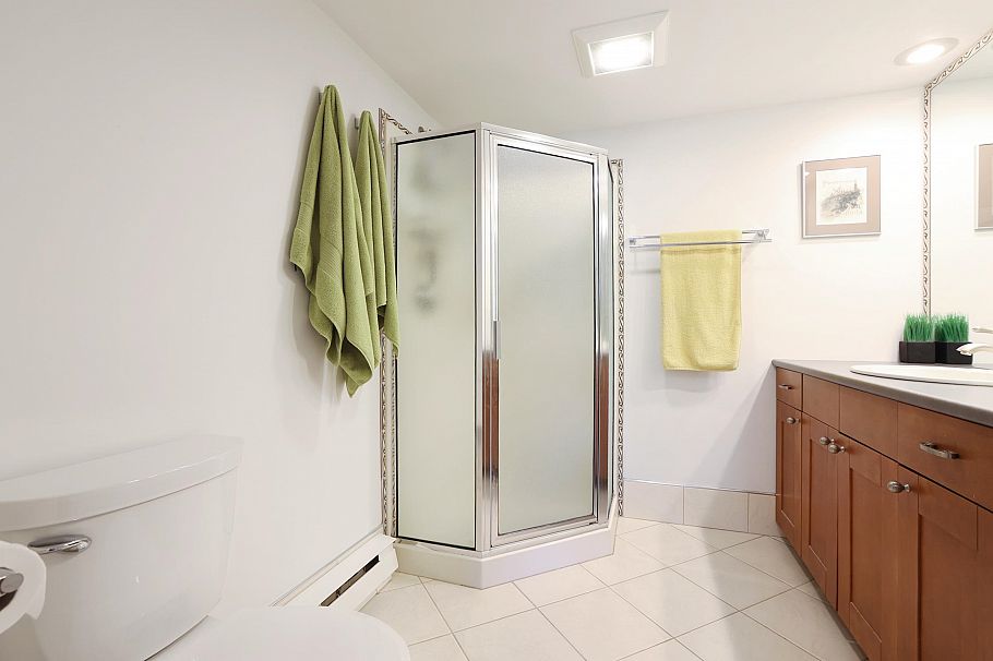 215 1890 W 6th Avenue Vancouver, BC - 11