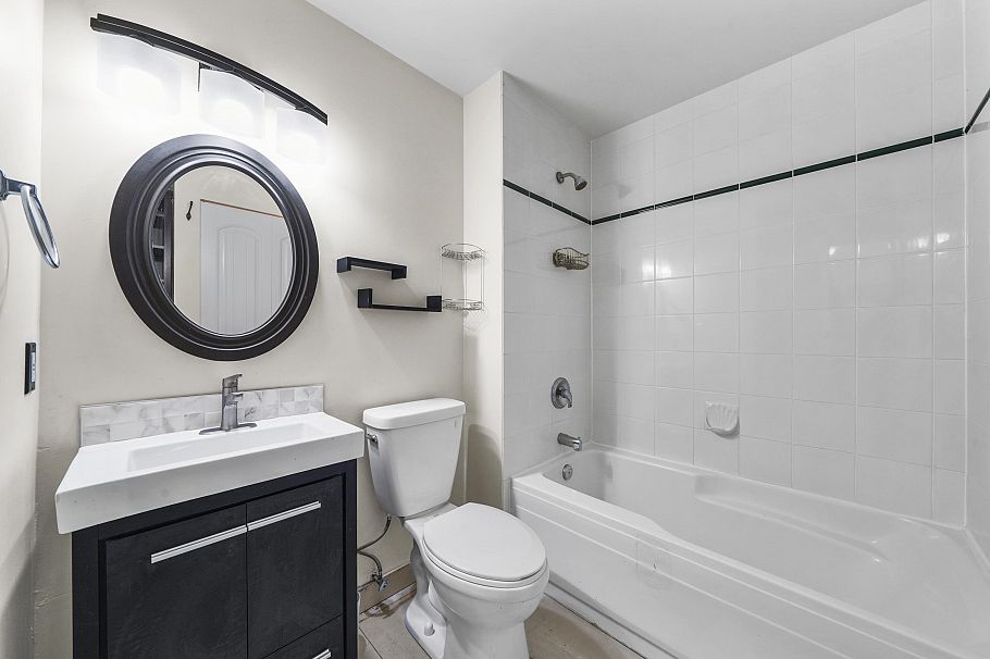 508 3600 Windcrest Drive North Vancouver, BC - 21