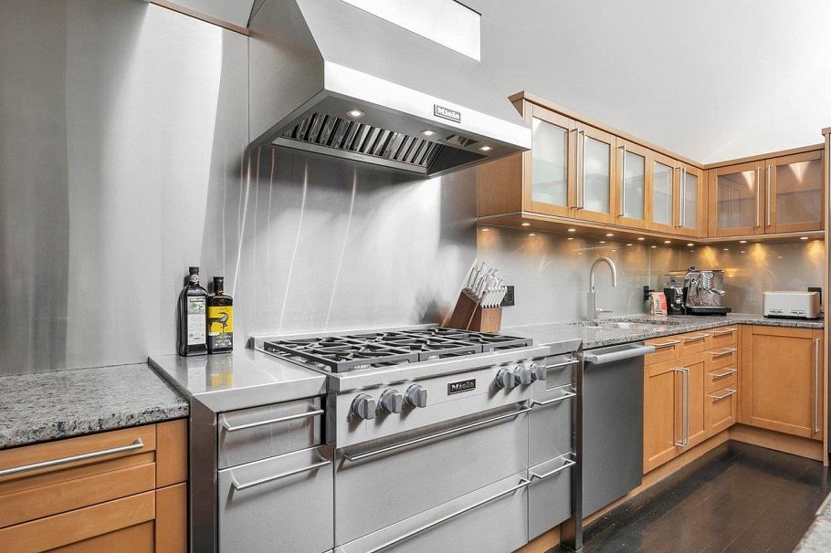 3262 W 1st Avenue Vancouver, BC - 13