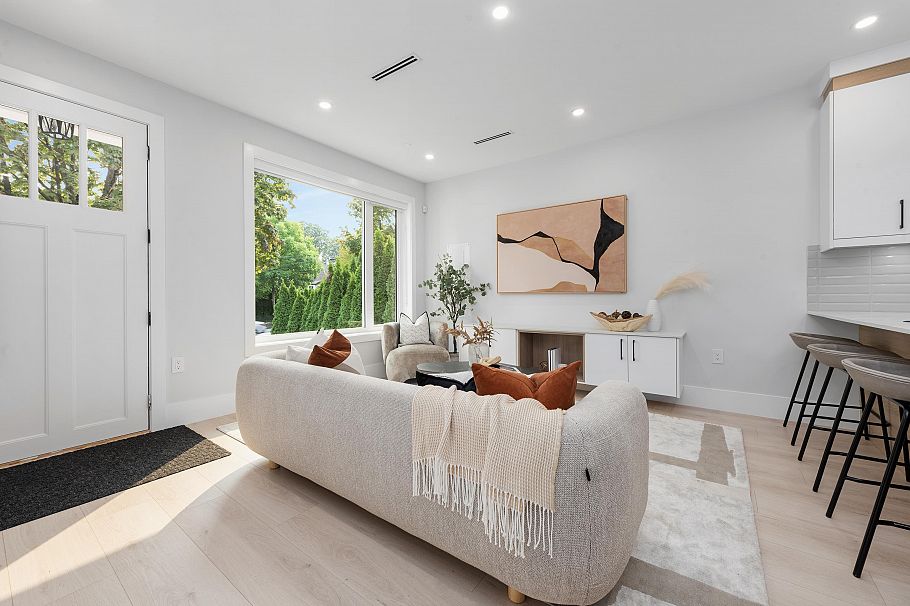 1 2741 Mcgill Street Vancouver, BC - 7