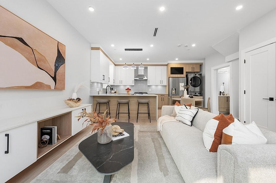 1 2741 Mcgill Street Vancouver, BC - 5