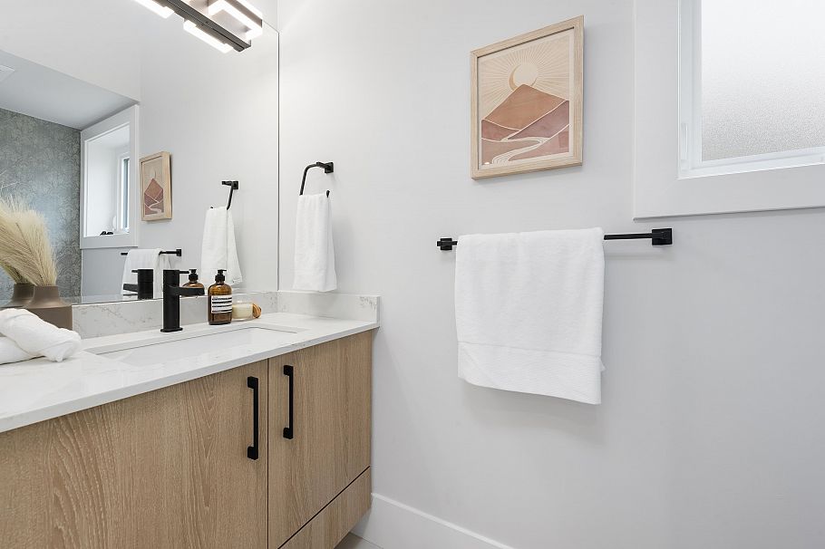 1 2741 Mcgill Street Vancouver, BC - 14