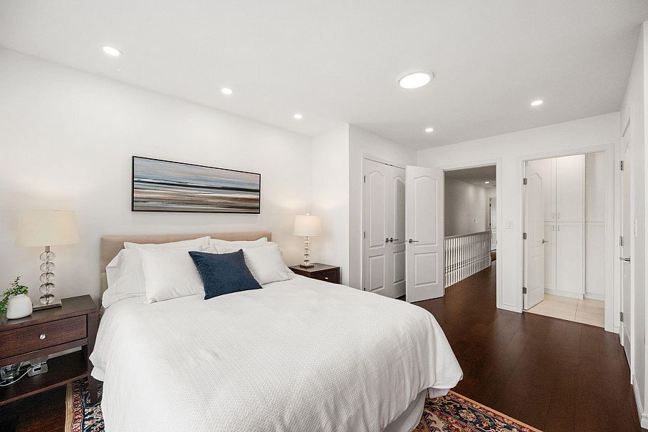 262 E 10th Street North Vancouver, BC - 18