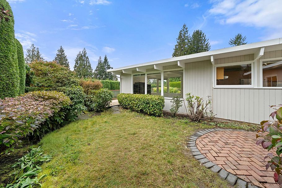 749 Winona Avenue North Vancouver, BC - 33