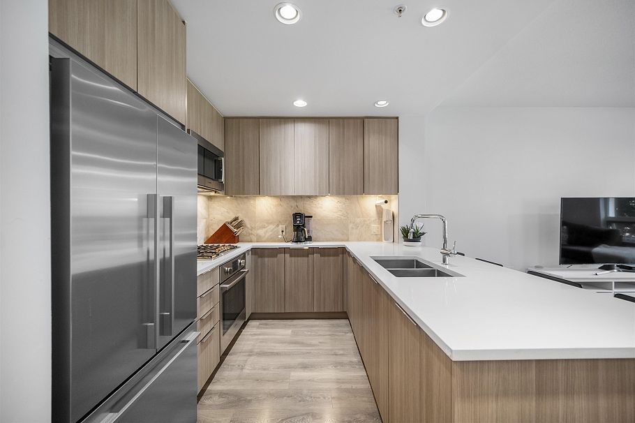 214 3289 Riverwalk Avenue Vancouver, BC - 4