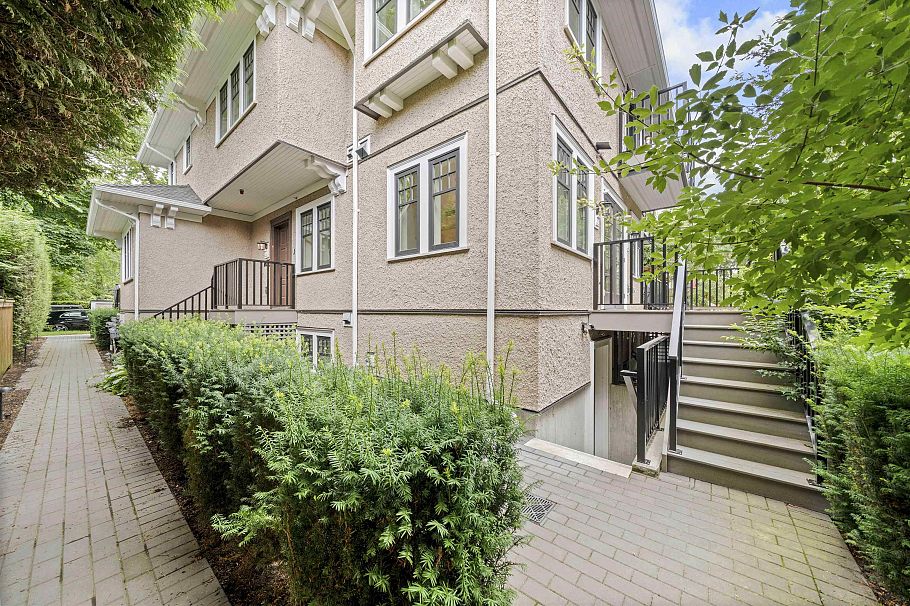 1458 W 45th Avenue Vancouver, BC - 34