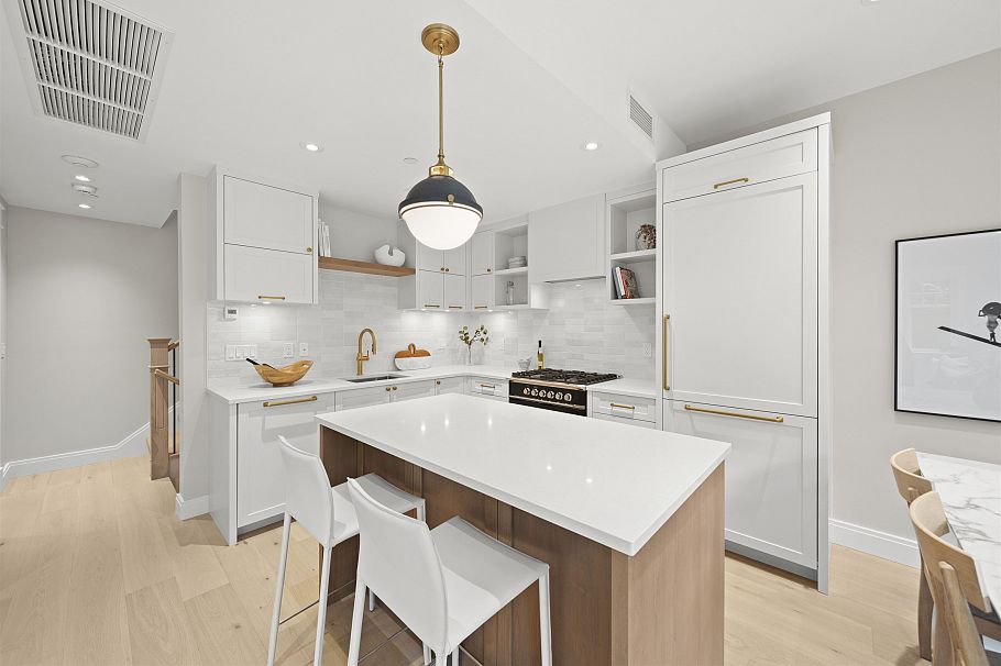 1458 W 45th Avenue Vancouver, BC - 7