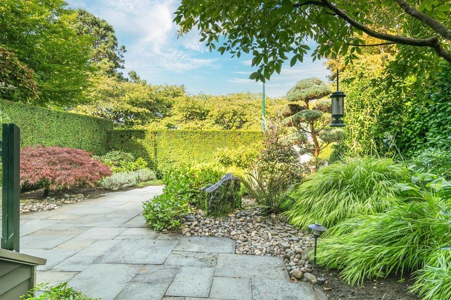 3262 W 1st Avenue Vancouver, BC - 3