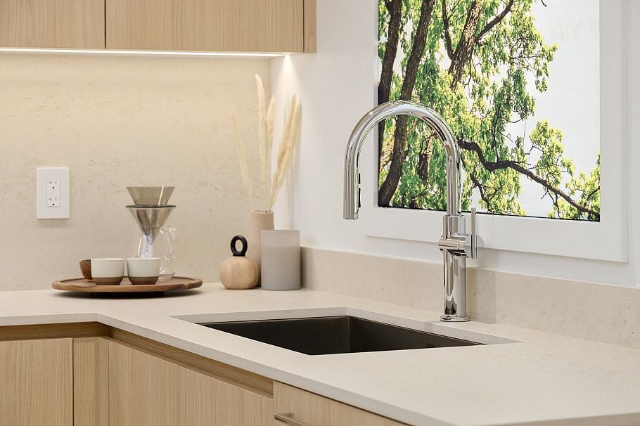 2406 E 12th Avenue Vancouver, BC - 12