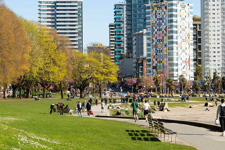 301 1050 Chilco Street Vancouver, BC - 26