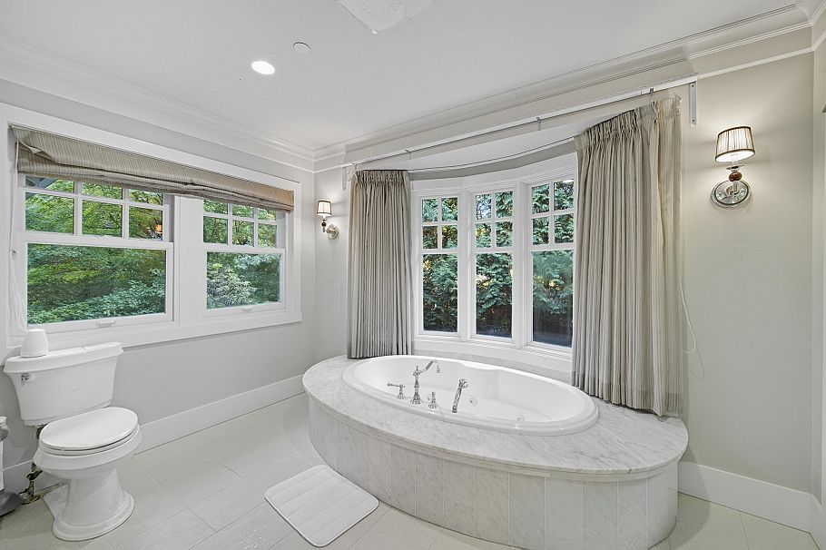 1350 W 15th Avenue Vancouver, BC - 25