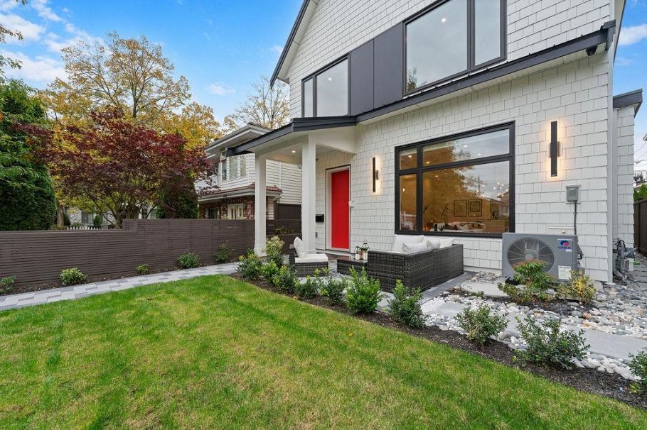 1 5883 Sophia Street Vancouver, BC - 3