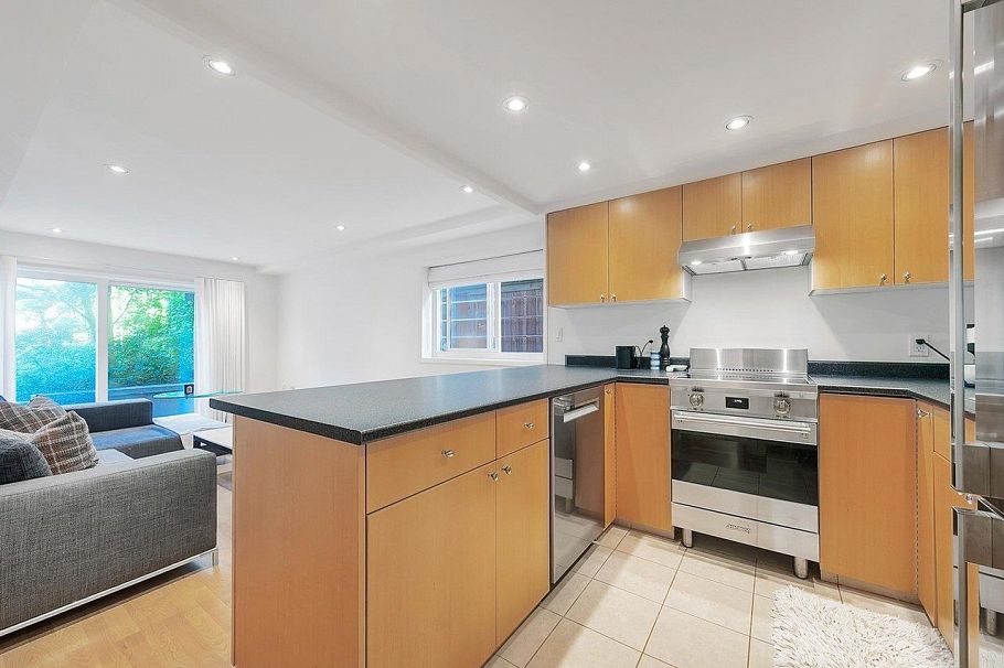 3262 W 1st Avenue Vancouver, BC - 31