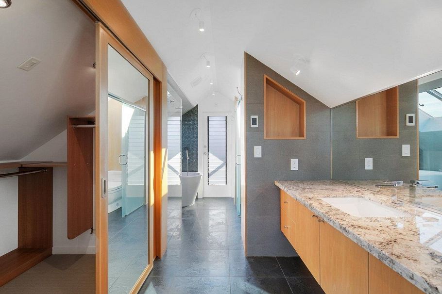 3262 W 1st Avenue Vancouver, BC - 26