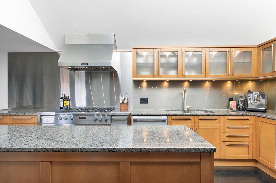 3262 W 1st Avenue Vancouver, BC - 14