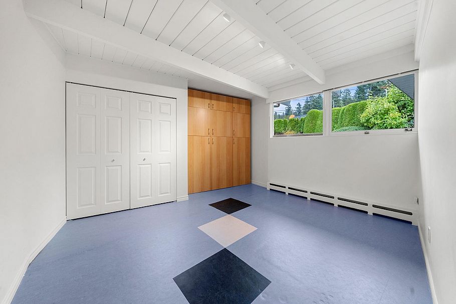 749 Winona Avenue North Vancouver, BC - 28